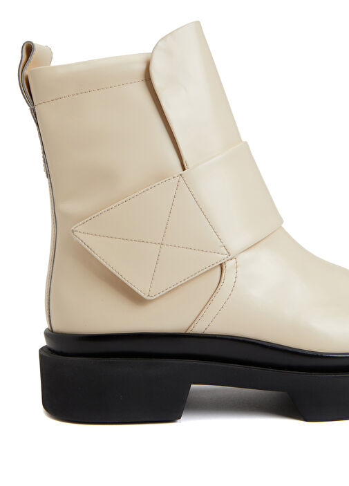 Kırık Beyaz Kadın Deri Bot - Görsel 13