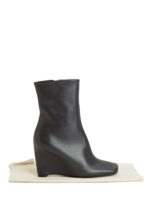 Ami Paris Kadın Bot - Görsel 6