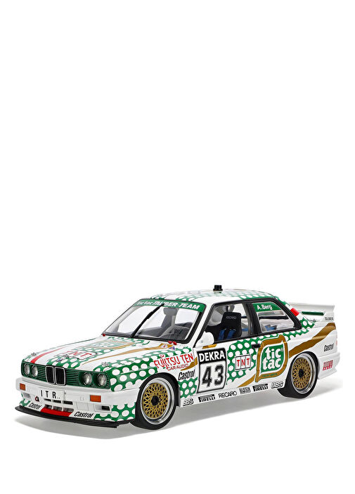 AUTOart MILLENNIUMシリーズの M3 DTM 1991 Autoart - Autoart 1991 BMW M3 Dtm Tic Tac Berg #43 1:18 Beyaz