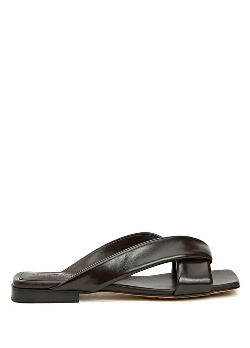 サンダル・ミュール BOTTEGA VENETA Dark brown leather Riva slippers Riva leather sandals in brown - Bottega Veneta | Mytheresa