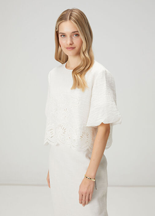 Kırık Beyaz Nakışlı Balon Kol Bluz