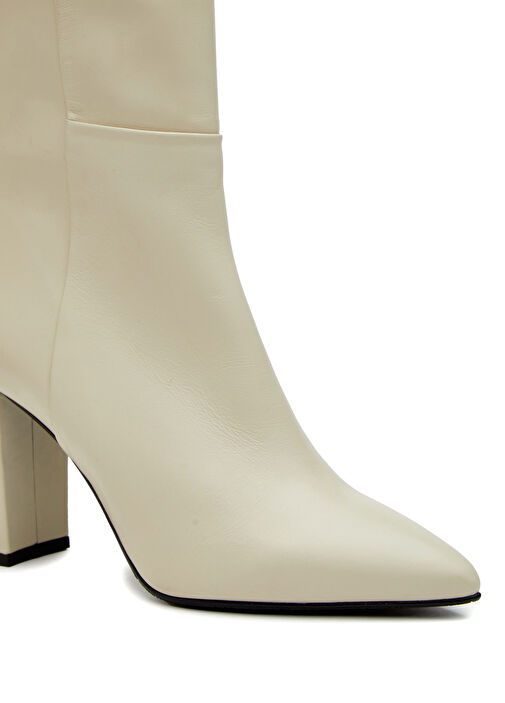 Kırık Beyaz Kroko Desenli Kadın Deri Çizme - Görsel 7