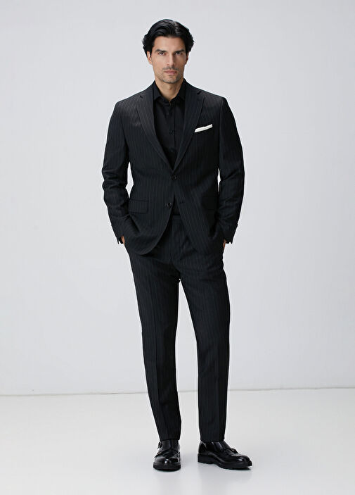 Siyah Çizgi Desenli Yün Takım Elbise