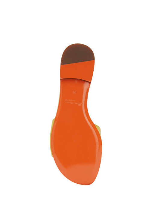 Sarı Tokalı Kadın Deri Terlik - Görsel 6