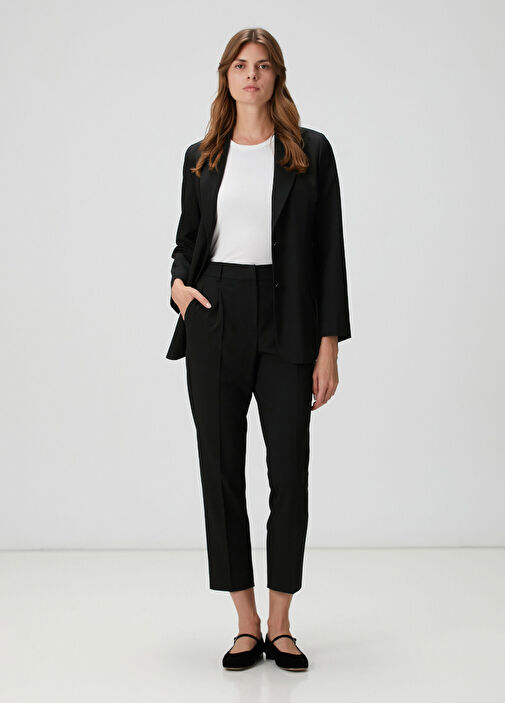 cigarette pantolon Dme Detayl Kahve Complete the outfit with a plain Cigarette Pantolon Siyah - Roman