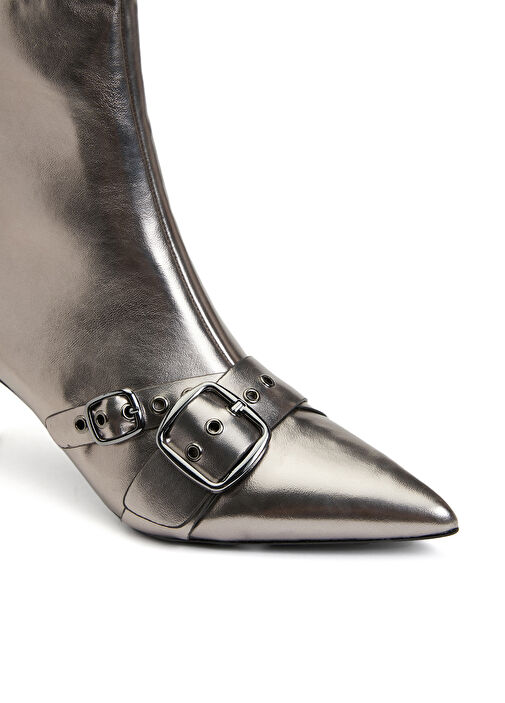 Silver Kadın Bot - Görsel 7