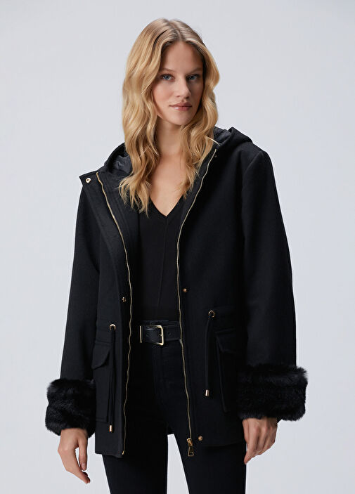 Siyah Kendinden Kapüşonlu Manto