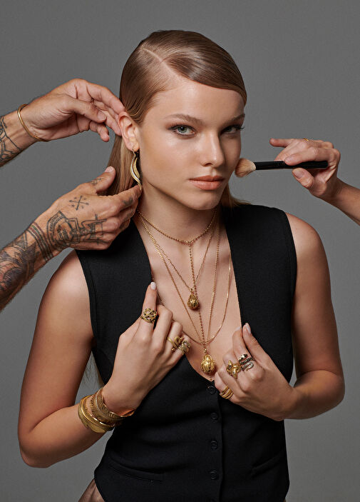 Oriental Monkey Medallion Snow Drop Gold Women's Gold Necklace