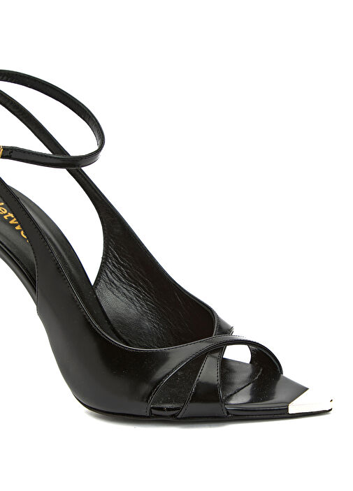 Siyah Aksesuar Detaylı Kadın Deri Sandalet - Görsel 7