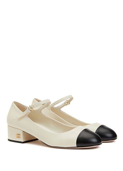 Siyah Beyaz Logolu Deri Topuklu Ayakkabı - Görsel 3