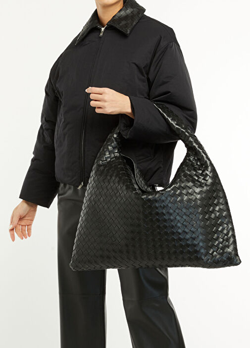 Bottega Veneta Siyah Kadın Hop Large Siyah Kadın Deri Çanta