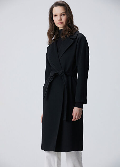 Siyah Punto Detaylı Astarlı Basic Kaşe Manto