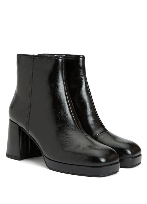 Siyah Kadın Desenli Bot - Görsel 3