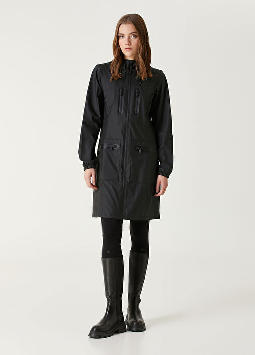 Curve raincoat online