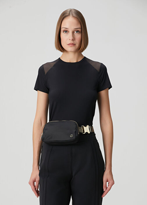 lululemon - Everywhere Black Gold Women's Waist Bag lululemon - Everywhere Black Gold Women's Waist Bag