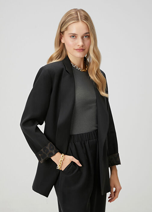 Siyah Kol Ucu Leopar Desenli Blazer