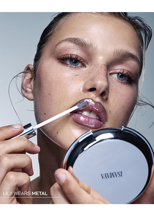 Isamaya Lip Lacq Lotus - 2