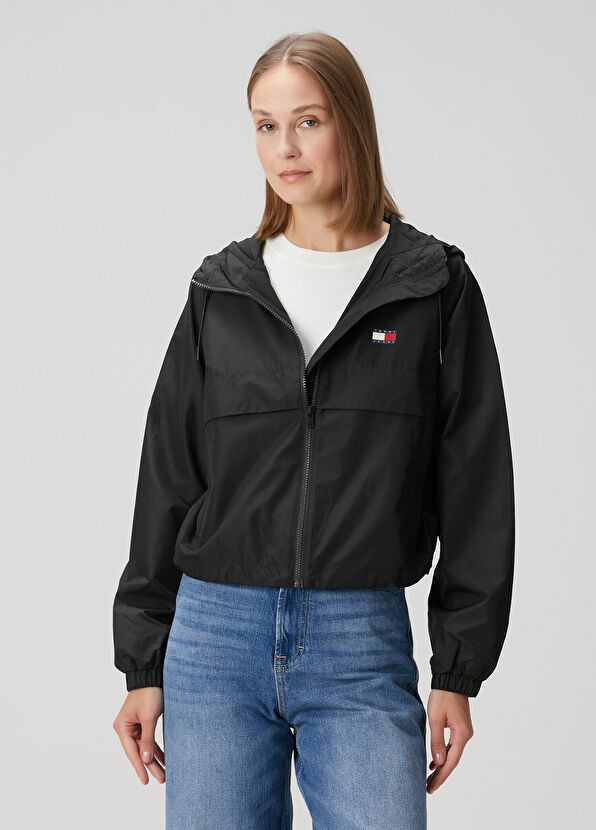 Essential Siyah Kapüşonlu Rüzgarlık - Görsel 2