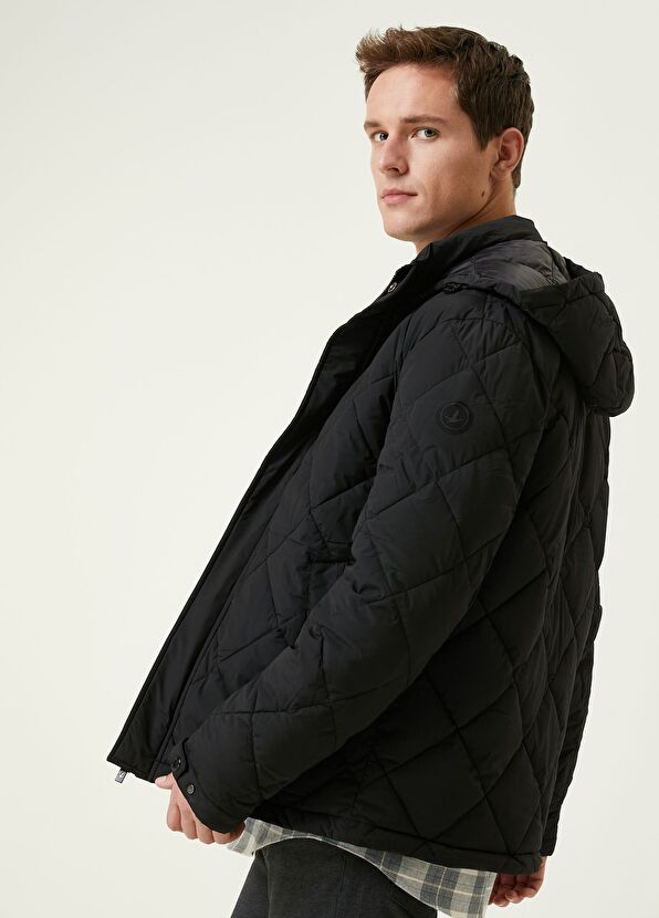 Beymen Club Siyah Kapüşonlu Kapitone Dikişli Mont - 2