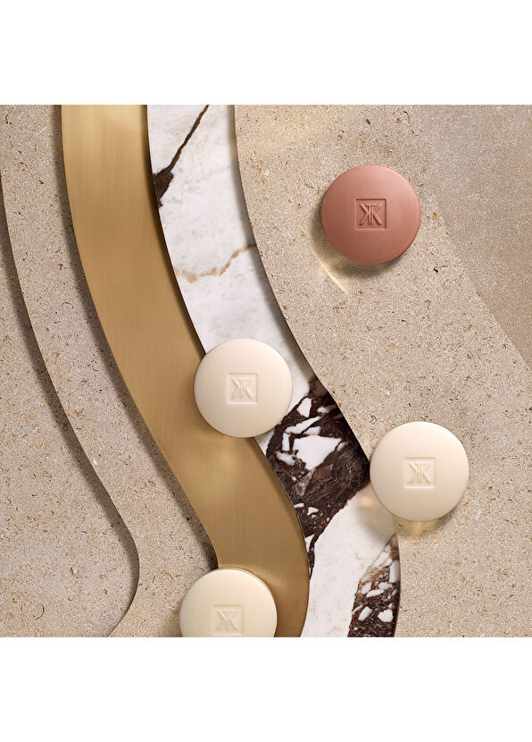 Maison Francis Kurkdjian Oud Satin Mood Scented Solid Soap 150 gr - 3