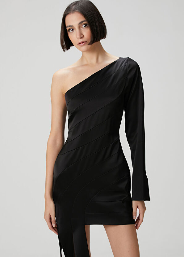 Siyah Bant Detaylı Mini Kokteyl Elbise - Görsel 3