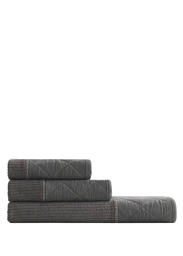 Ecocotton Hüma Anthracite Quilted Cotton 3-Piece Bath Towel Set - 1