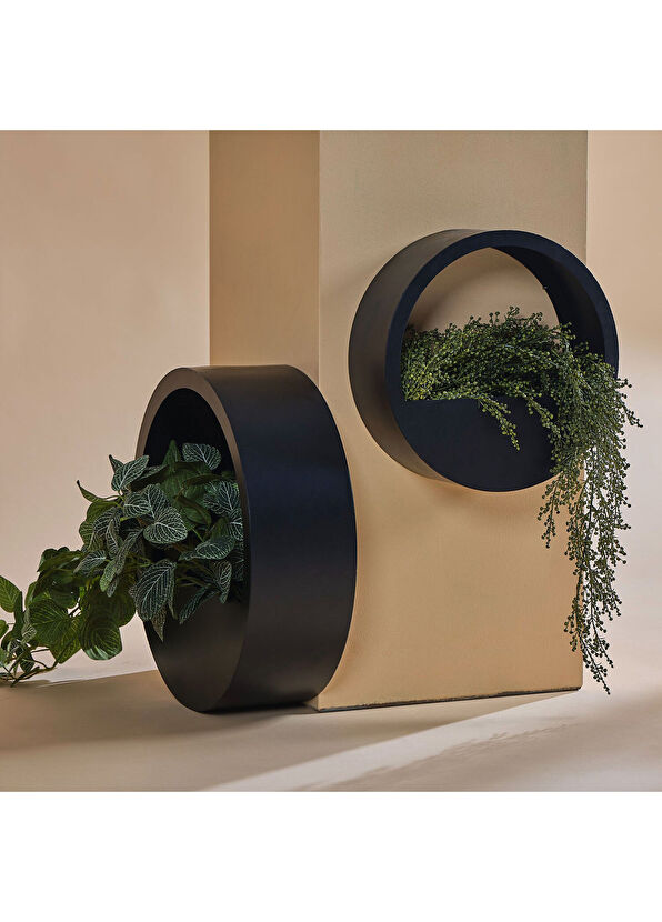 Oobje Circle Black Metal M Planter - 4