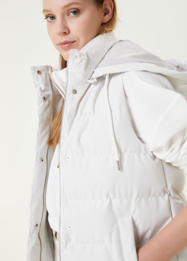 Beymen Club Kırık Beyaz Kapüşonlu Puff Yelek - 3