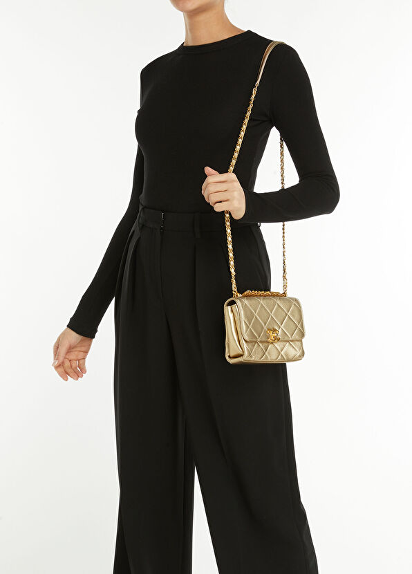 Chanel Mini Signature Chain Çanta - Görsel 3