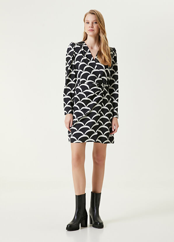 Beymen Club Siyah Beyaz Desenli Mini Anvelop Elbise - 4