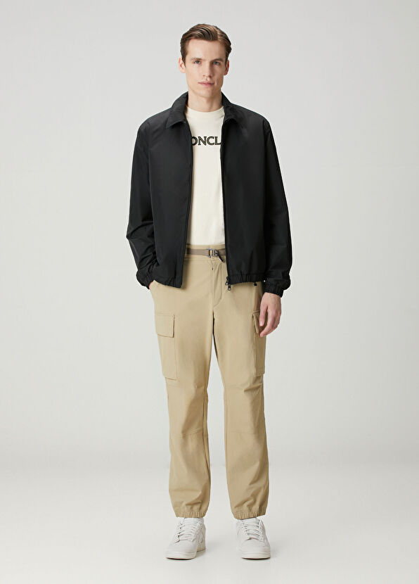 Siyah Kapüşonlu Mont - Görsel 3