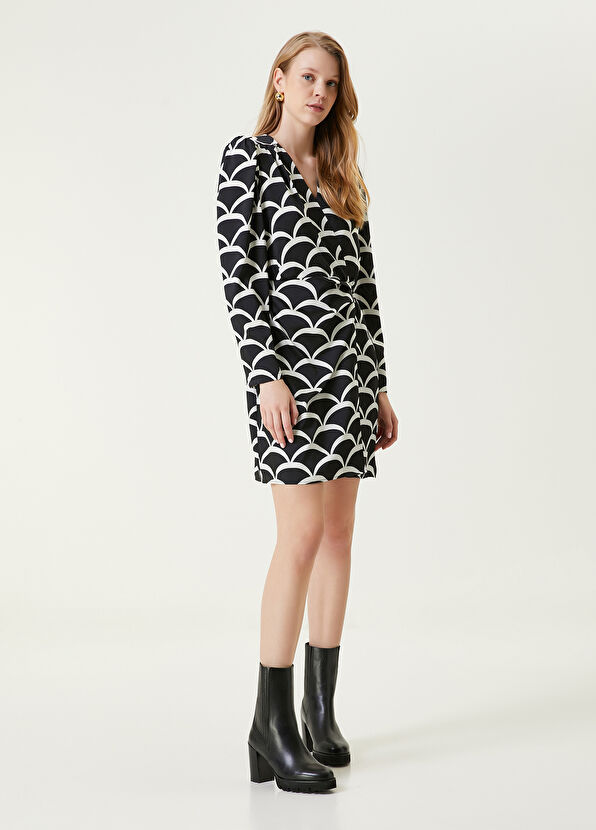 Beymen Club Siyah Beyaz Desenli Mini Anvelop Elbise - 1