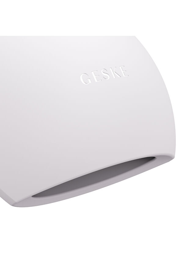 Geske Lip Volumizer & Booster 4-in-1 Lip Plumper & Strengthening Device - 4