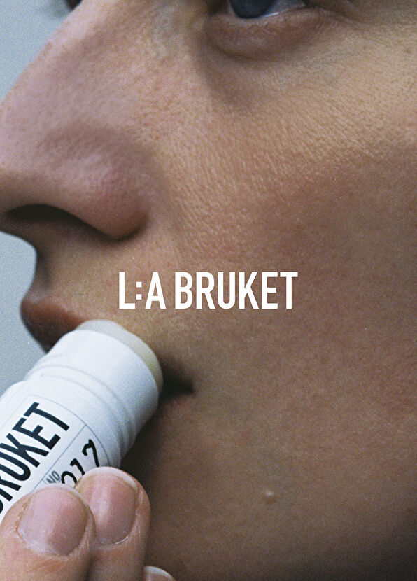 L:A Bruket Lip Balm Almond Coconut 14 gr - 2