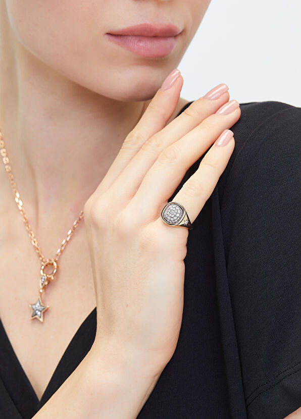 Jeevels & Co 18K Rose Gold Women's Ring with Oval Diamonds - 2