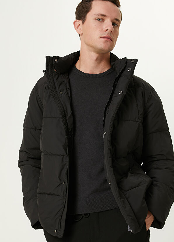 Beymen Club Siyah Kapüşonlu Kapitoneli Mont - 2