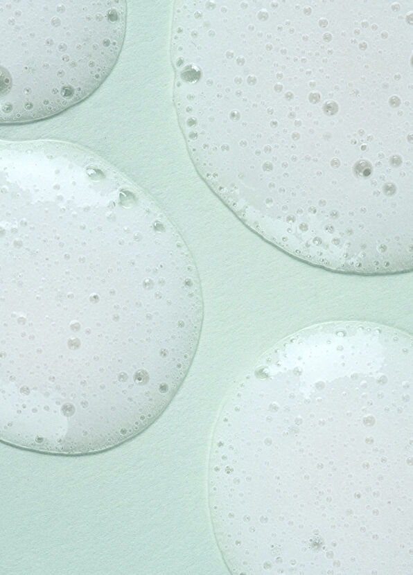 Mádara Acne Sebum Balancing Facial Cleansing Foam for Oily Skin 140 ml - 2