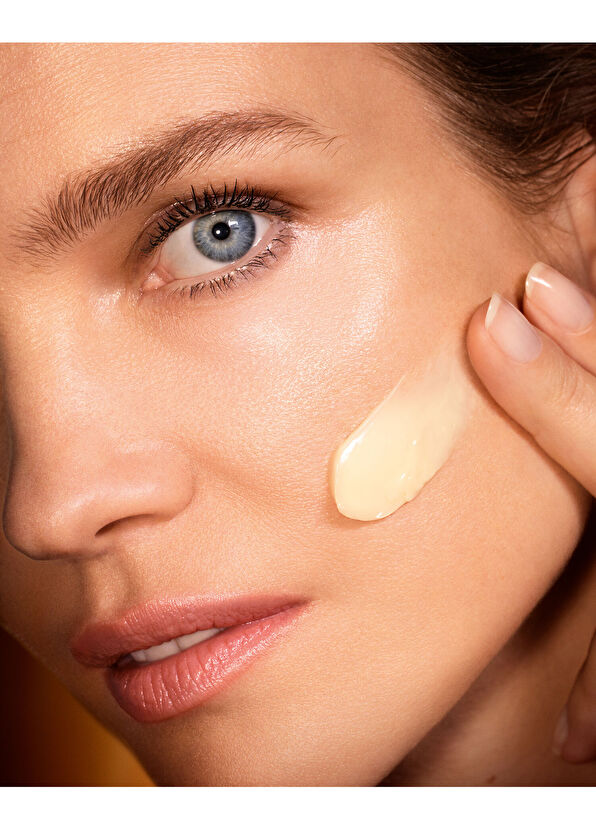 Guerlain Abeille Royale Night - Taping Treatment - 4