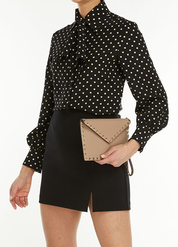 Rockstud Pudra Kadın Deri El Portföyü - Görsel 3