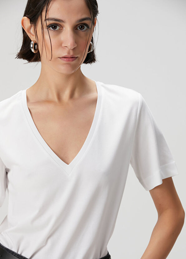 Academia White T-shirt - 2
