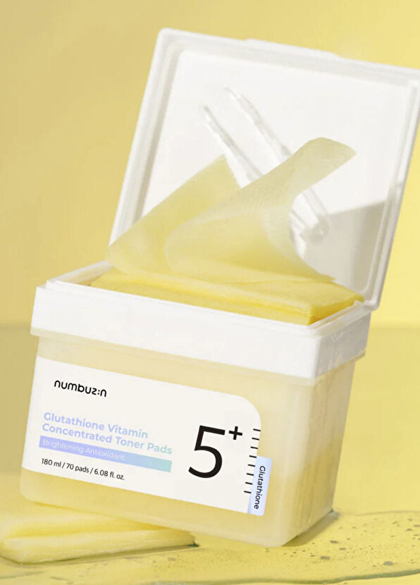Numbuzin No.5+ Glutathione Vitamin Concentrated Brightening 70's Tonic Pad - 2