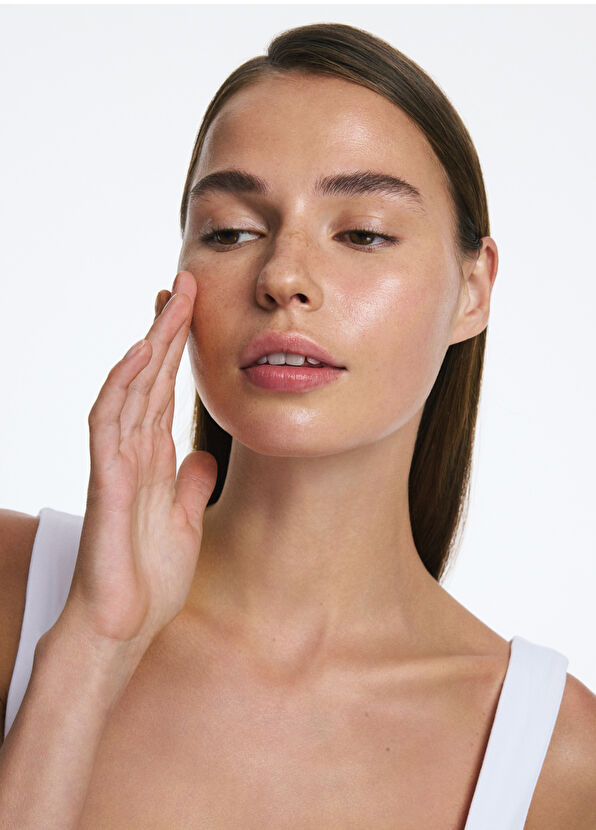 INO Beauty Pink Quartz SPF15 Radiant Moisturizing Make-up Base and Face Cream 50 ml - 2