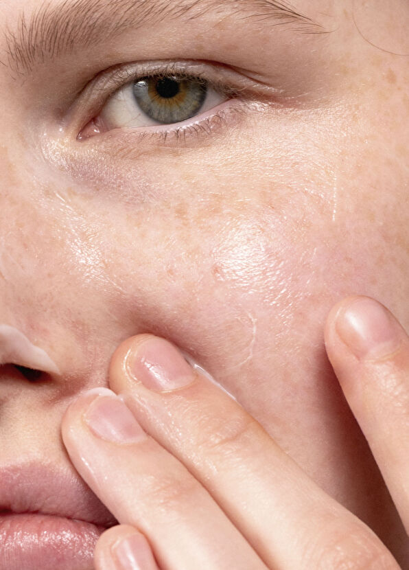 Mádara Derma Collagen Skin Tightening Anti-Aging Peptide Skin Serum 30 ml - 2