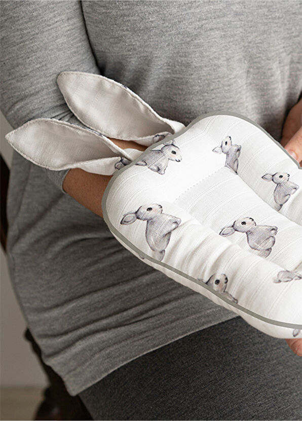 Deux Lapins Iconic Rabbit Muslin Baby Nursing Pillow - 3