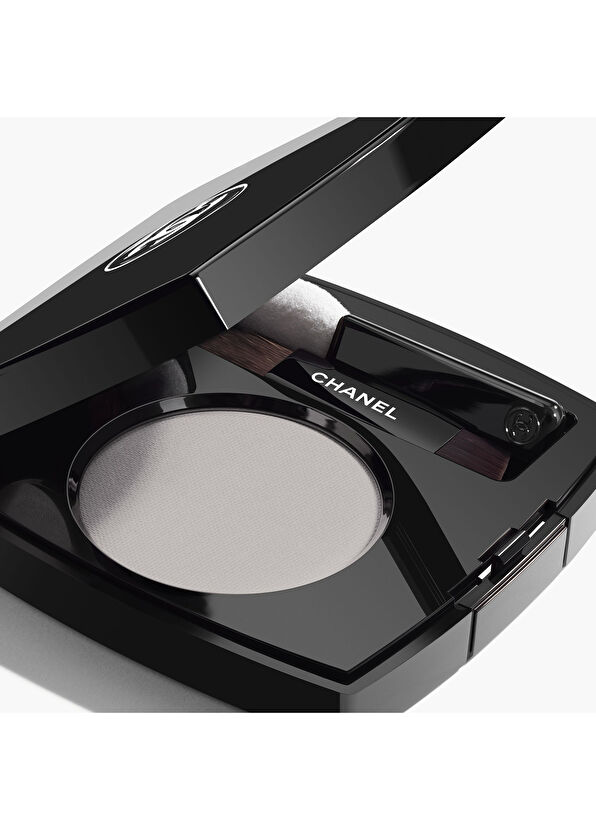 CHANEL Ombre Essentielle Eyeshadow 230 Gris Paris - 2