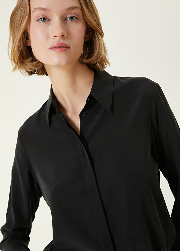 Siyah Kesik Yaka Klasik İpek Gömlek - Görsel 4