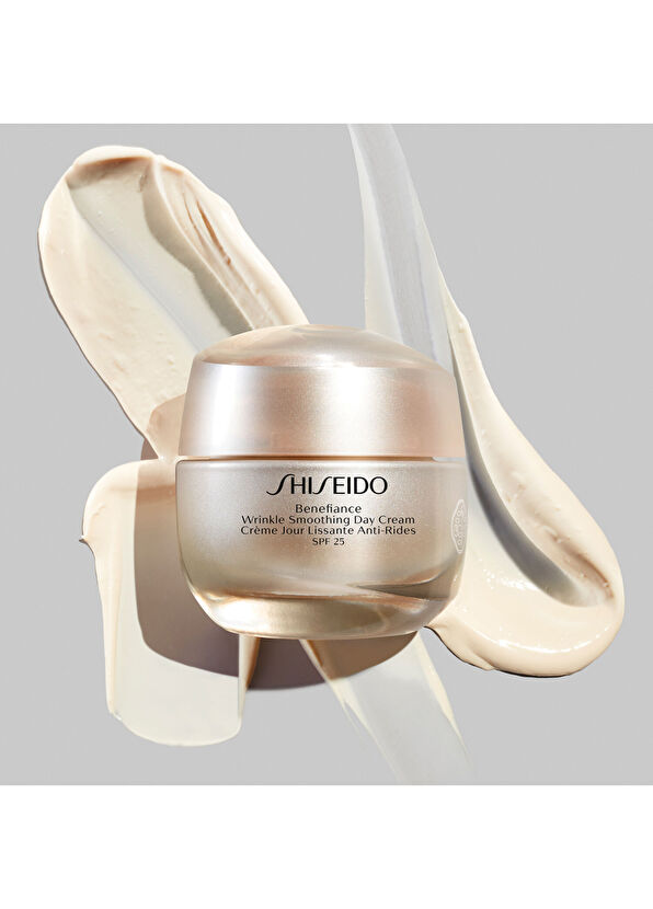 Shiseido Benefiance Wrinkle Smoothing Day Cream 50 ml - 4