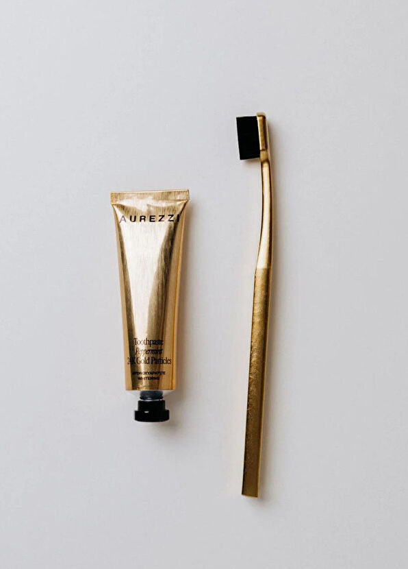 Aurezzi Travel Mini Gold Menthol Gold Toothpaste 25 ml + Gold White Soft Toothbrushes 2-Piece Travel Size Oral Care Set - 2
