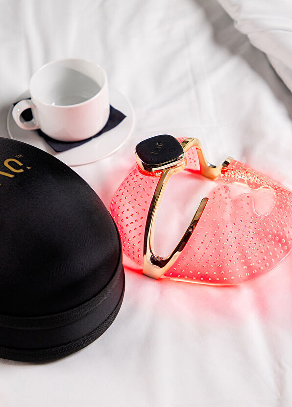 Foreo FAQ 202 Anti-Aging Silicone LED Facial Mask - 2