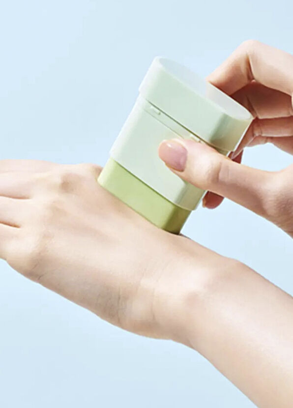 Tocobo Cica Cooling Sun Stick Mini SPF50+ Soothing Cooling Mini Stick Sunscreen 11 gr - 3